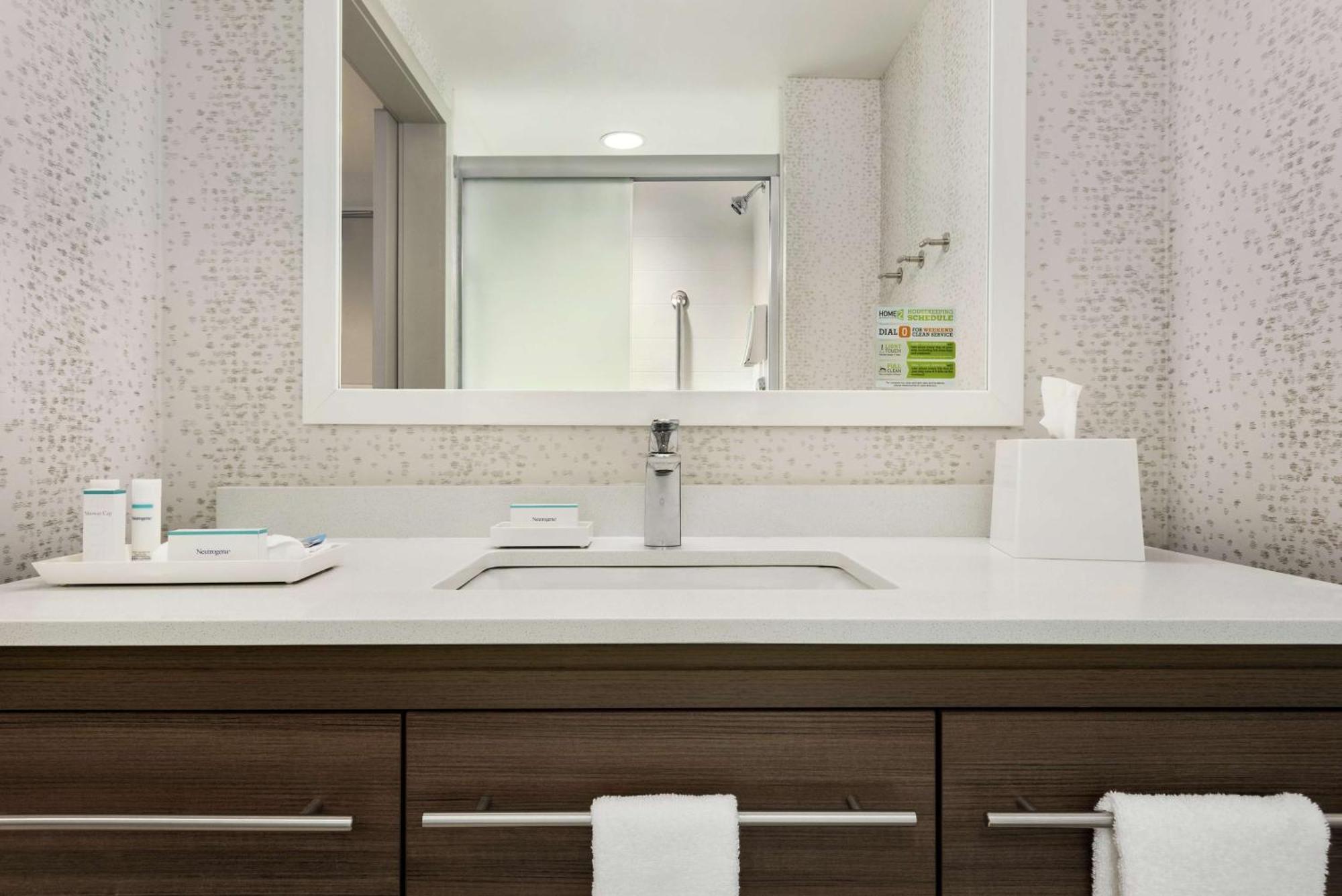 Home2 Suites By Hilton Brooklyn Park Minneapolis Esterno foto